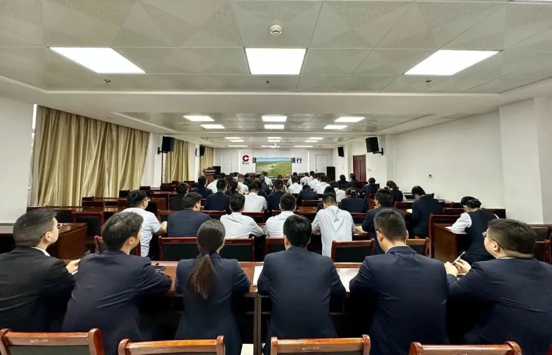 1686825179840083722.jpg 640 (1).jpg